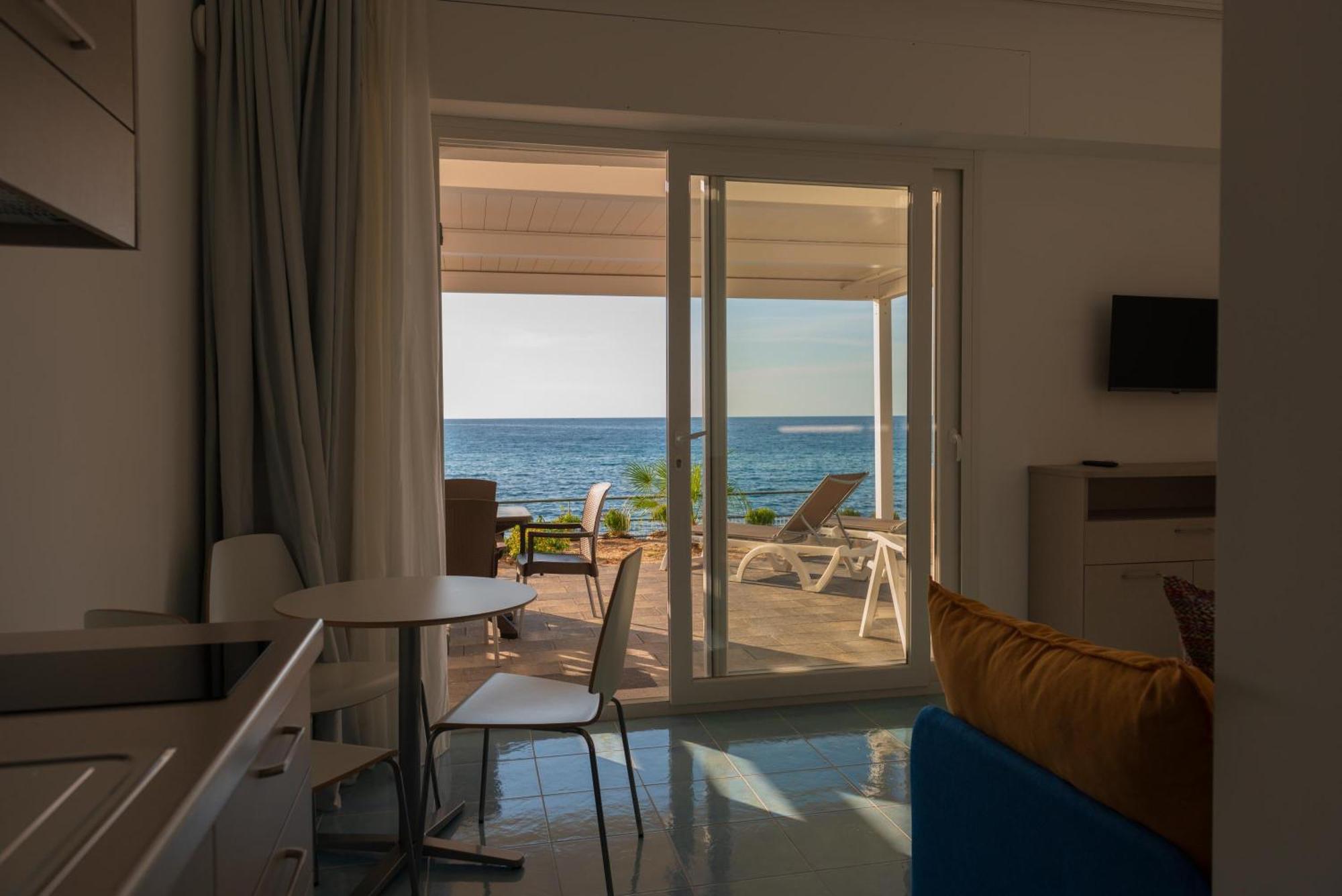 Residence Pietre Bianche Aparthotel Pizzo  Eksteriør bilde