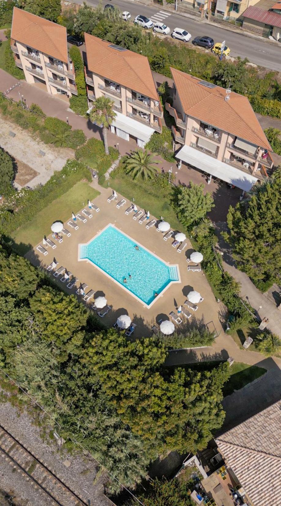 Residence Pietre Bianche Aparthotel Pizzo  Eksteriør bilde